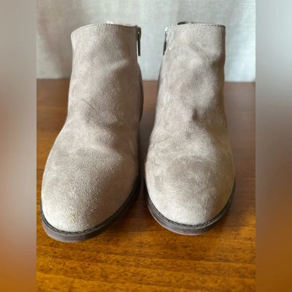 Old Navy•girl’s suede ankle boots•size 3•side zipper•brown/grey/taupe•buckle - Picture 2 of 14